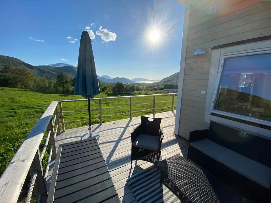 Minihus Med Drommeutsikt Til Sunnmorsalpene Lägenhet Aure  Exteriör bild